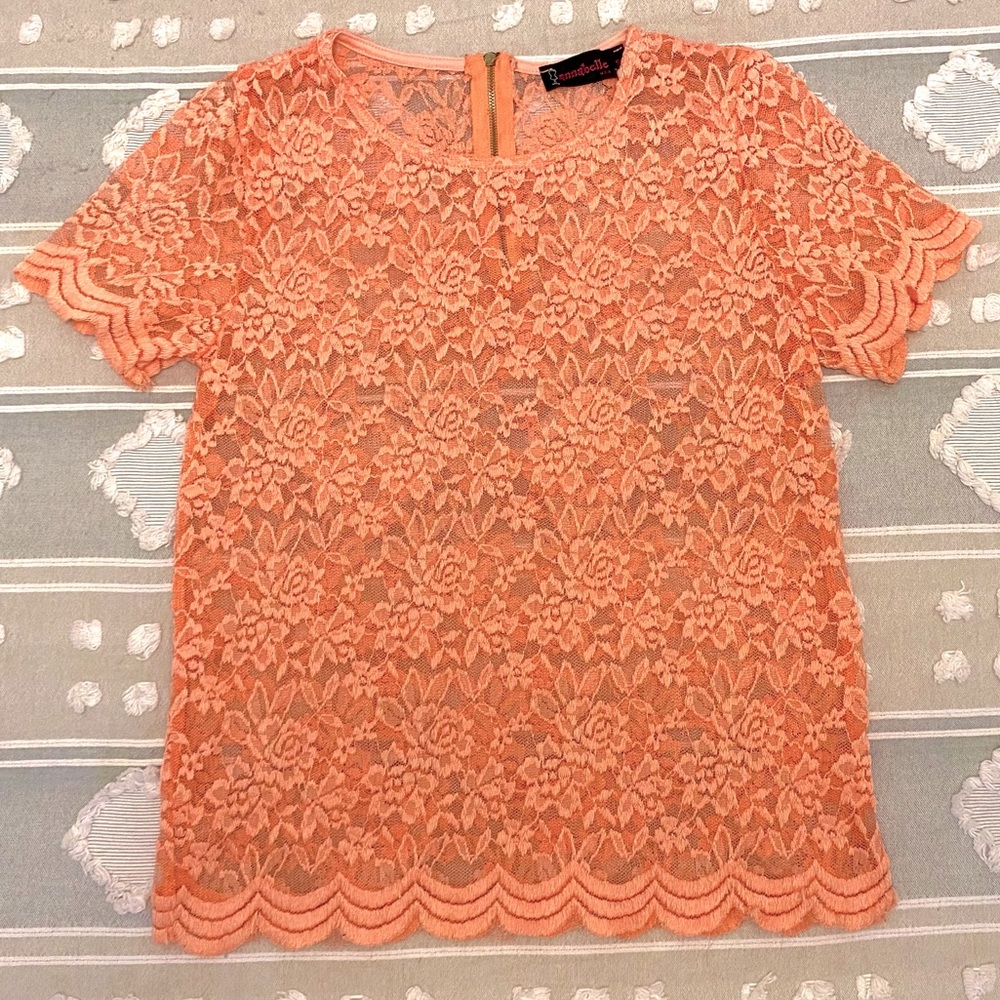 Floral Lace Scalloped Short Sleeve Shirt